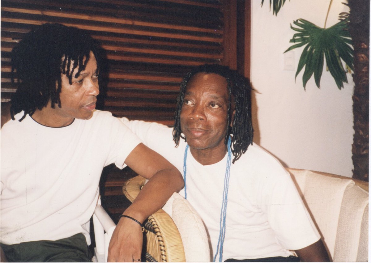 Só no Brasil isso é possível: Djavan e Milton Nascimento.