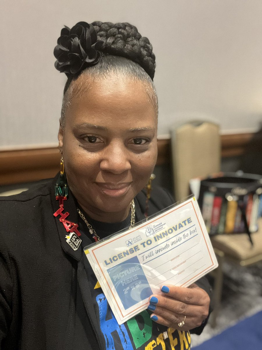 ThatCHOCLITLady's tweet photo. At the Atlanta Public Schools Leadership Retreat learning more about Innovating Inside the Box with George Couros. License to innovate has been renewed!!!#ATLPublicSchools #GeorgeCouros https://t.co/yI367FTHzb