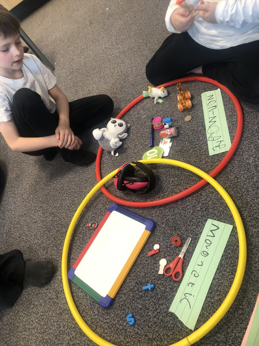 Euler_Academy's tweet photo. #ChestnutClass really enjoyed their science lesson this afternoon! We used the magnets to recap and investigate which materials were magnetic and which were not! The coins surprised us as some of them were and some were not! R said "I thought they would all be magnetic!" 🧲 https://t.co/tivV0VGTaL