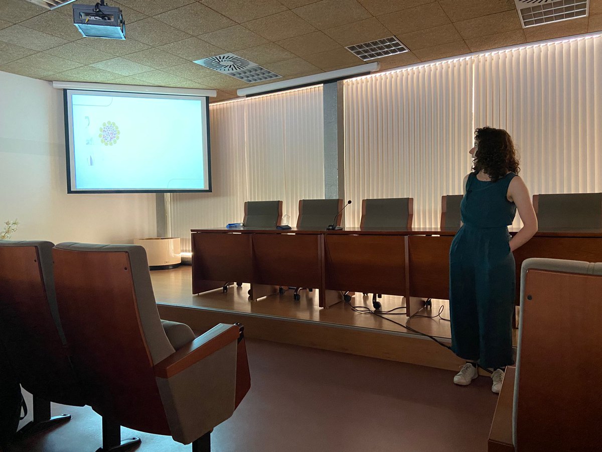 GuillenLab's tweet image. Hoy fue el turno de otra futura investigadora predoctoral de nuestro grupo, Ángela Lockwood, cerrando el Congreso de Estudiantes de Bioquímica y Biología Molecular (CEBBM) del @BBM_UCM.
¡Muchas gracias a la organización por darnos esta oportunidad de exponer nuestro trabajo!