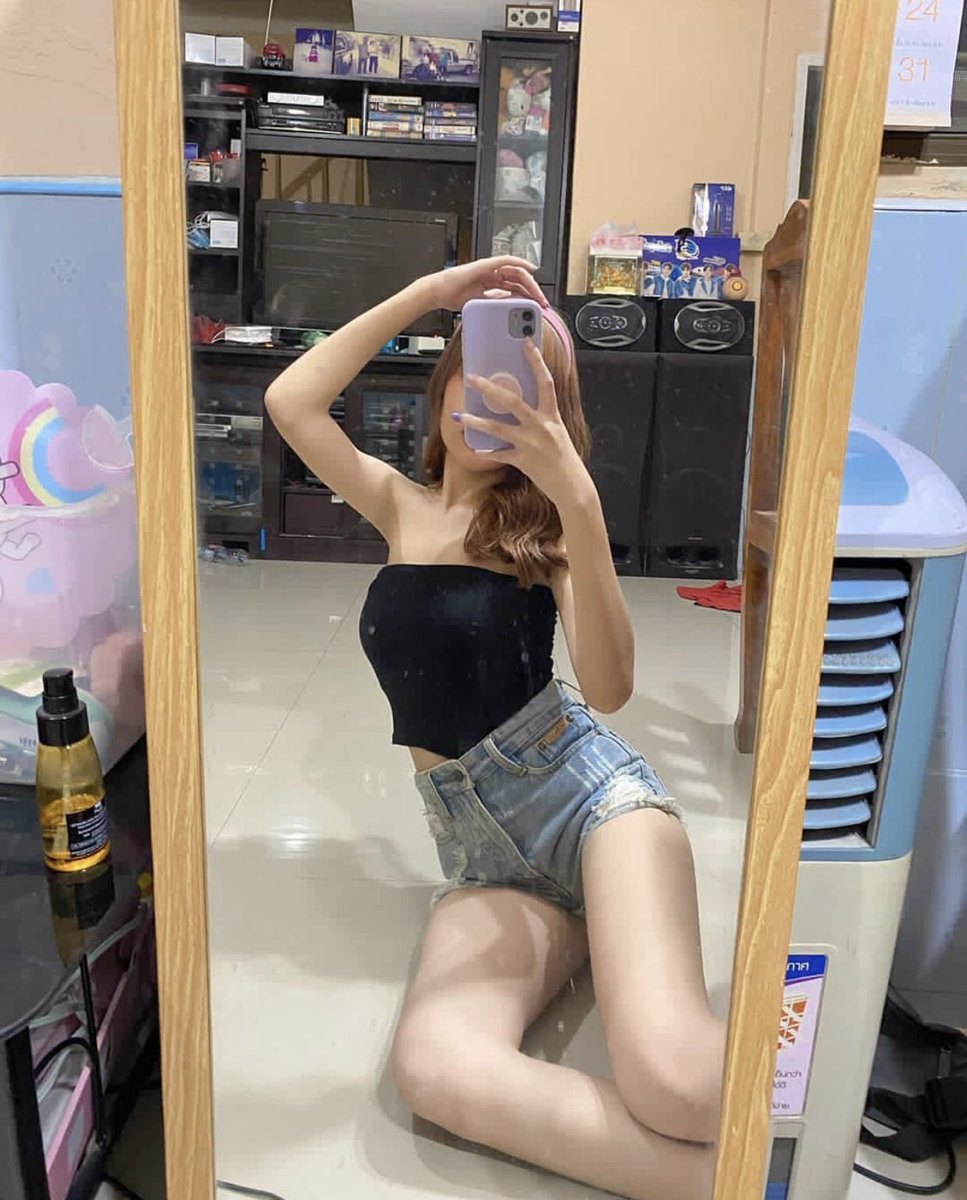 pimladapl's tweet photo. เบื่อบ้าน อยากเที่ยวว🥺 #เมคเฟรนกัน #เหงาหรือเงี่ยน #อยากเย็ด #หิวเหล้า #สาวมหาลัย https://t.co/wpJbho5kRo