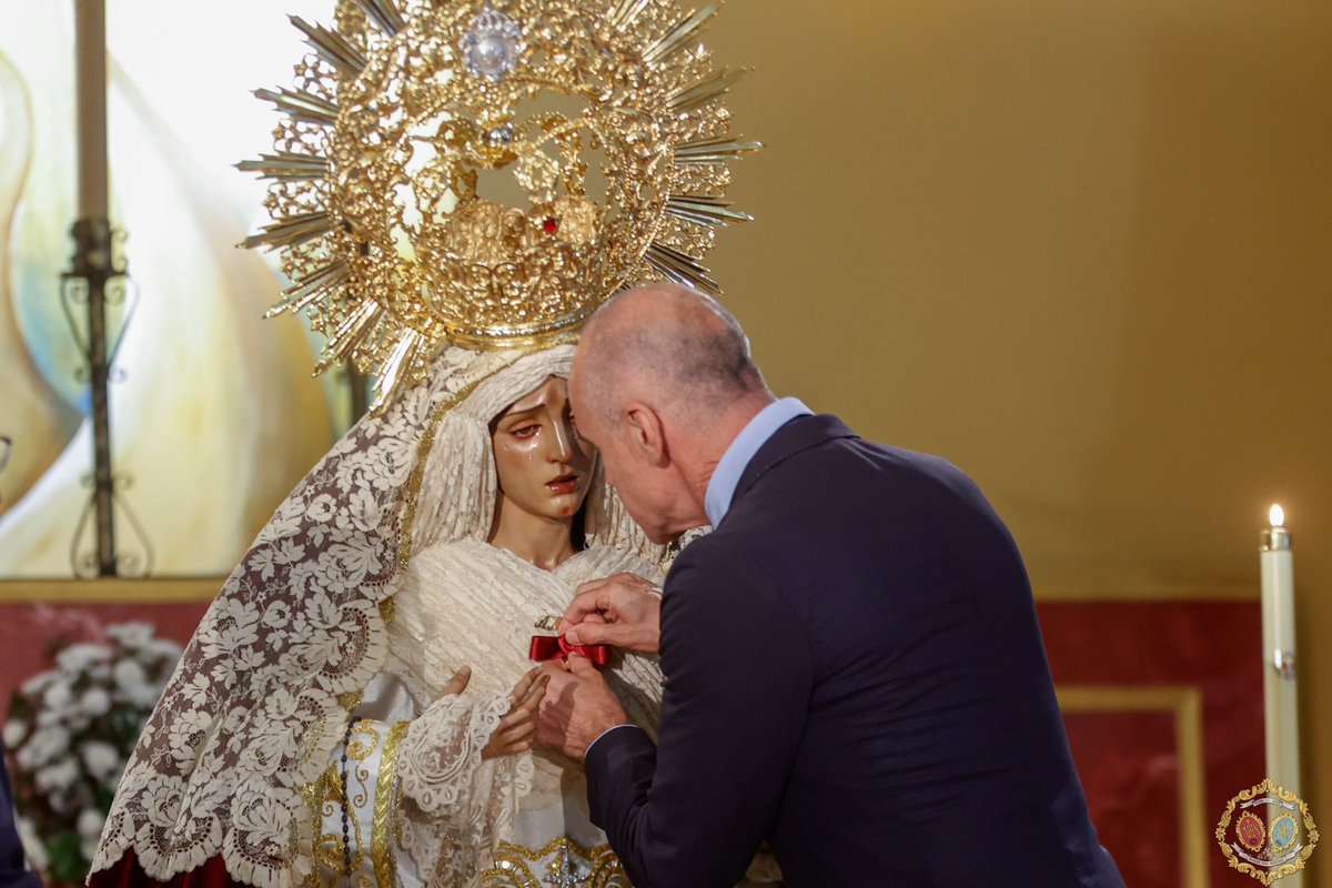 📸 Acto de imposición de la Medalla de la Ciudad de Sevilla a María Santísima del Amor.