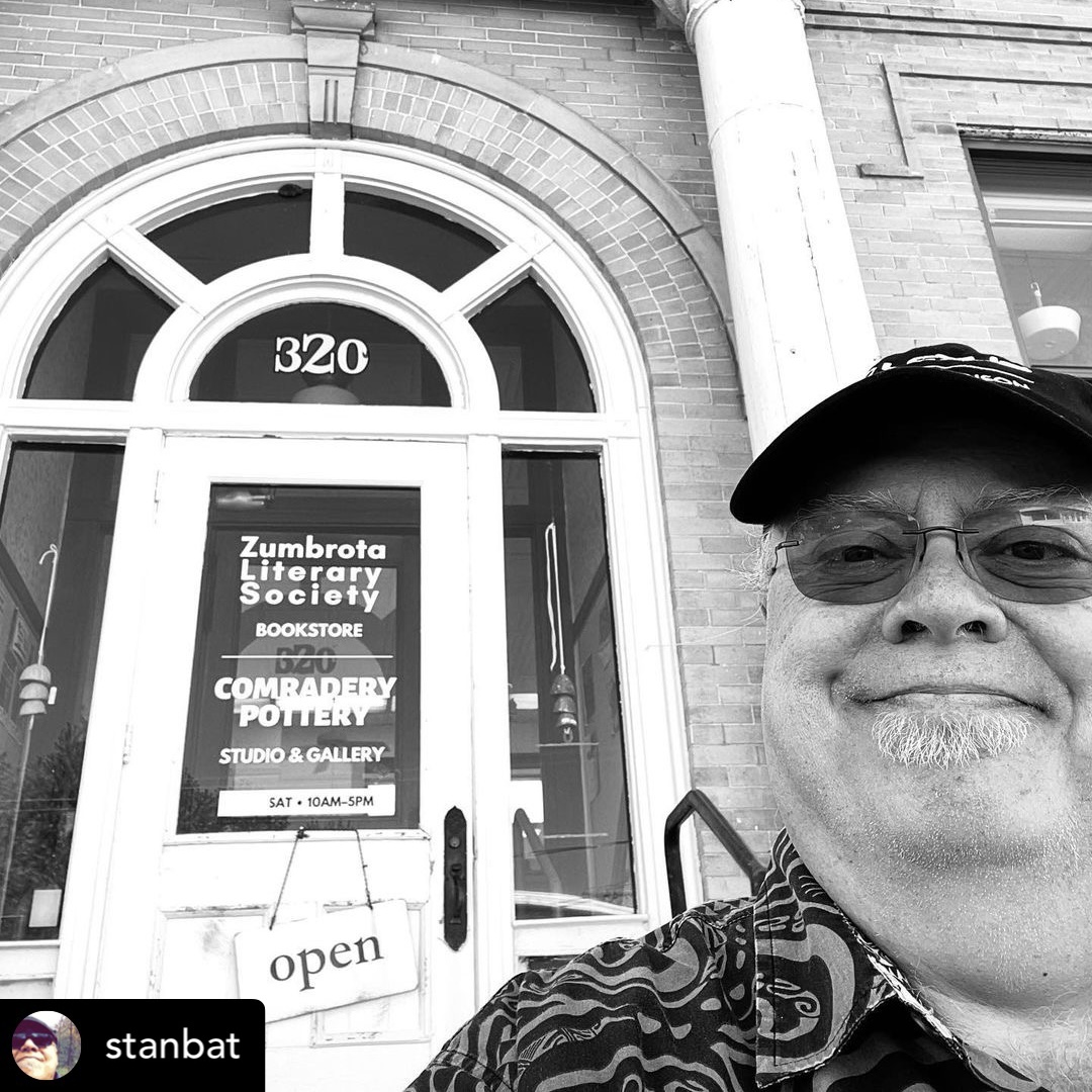 🌸 Yay Tony! Our May roadmap contest winner snapped this pic outside of Zumbrota Literary Society. His prize? A $50 gift card to the bookstore of this choice. We'll be back next month with another randomly selected winner.