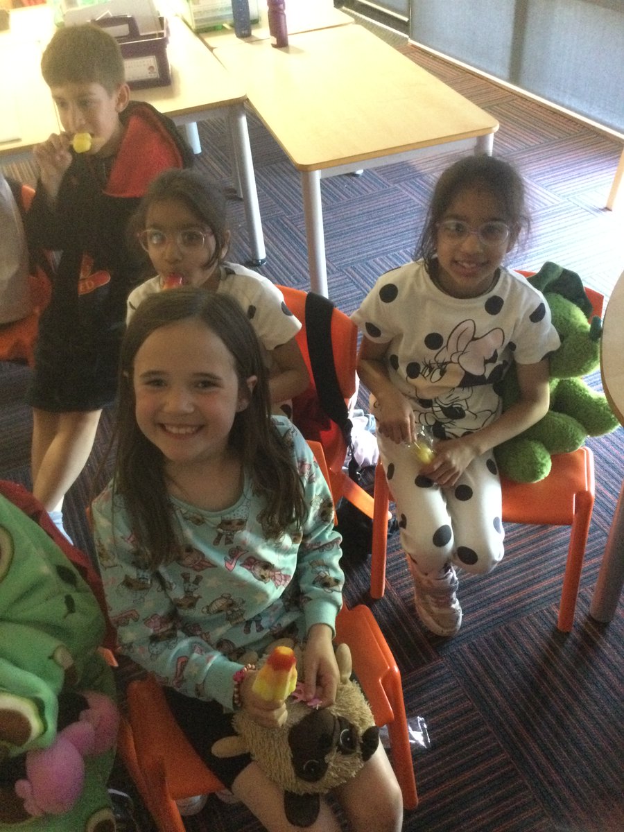 SchoolHillside1's tweet photo. #P34Hillside enjoying their pyjama, movie and ice cream treat after filling their marble jar. π₯ π¦ #soundsofsuccess https://t.co/soy2SmPRTA