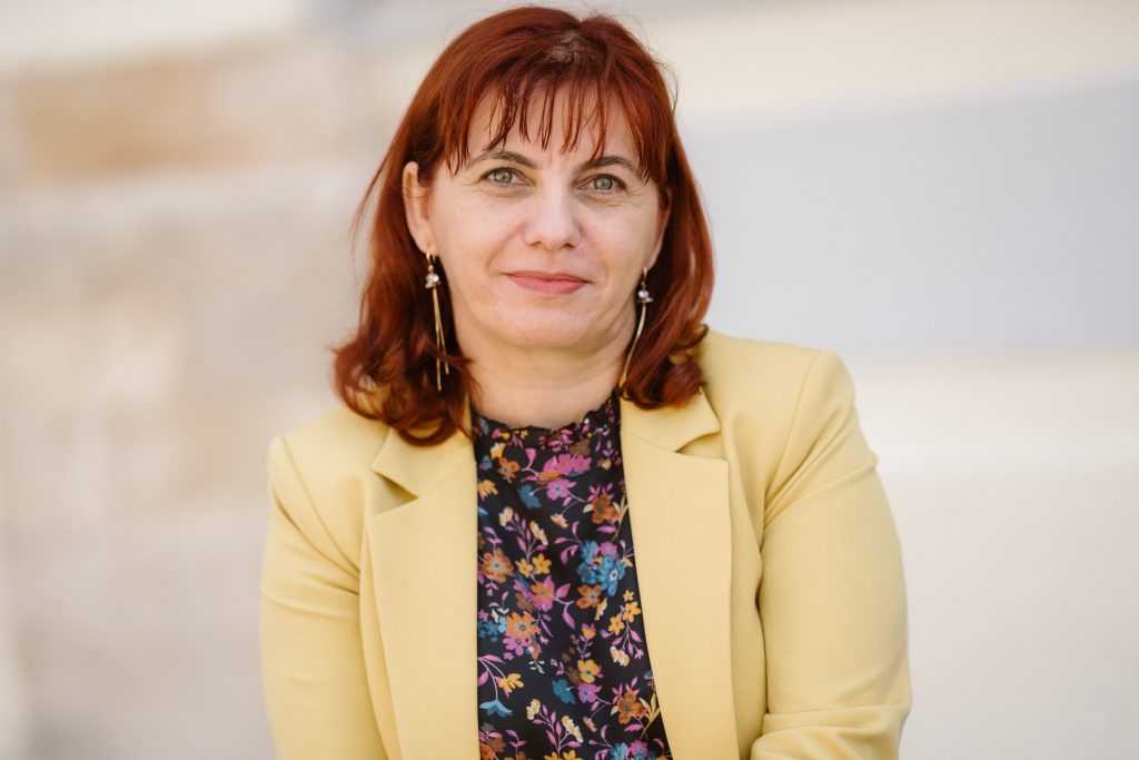 libertatea's tweet photo. INTERVIU. Una dintre colegele de cancelarie ale lui Carmen Iohannis critică oprirea grevei și prestația președintelui în cele două mandate: Nici acum educația nu a fost o prioritate
Citiți aici: https://t.co/AOvK4jyI0T
#ştiri #știriromânia #educatie #grevagenerala #carme... https://t.co/ET3P3vTra1