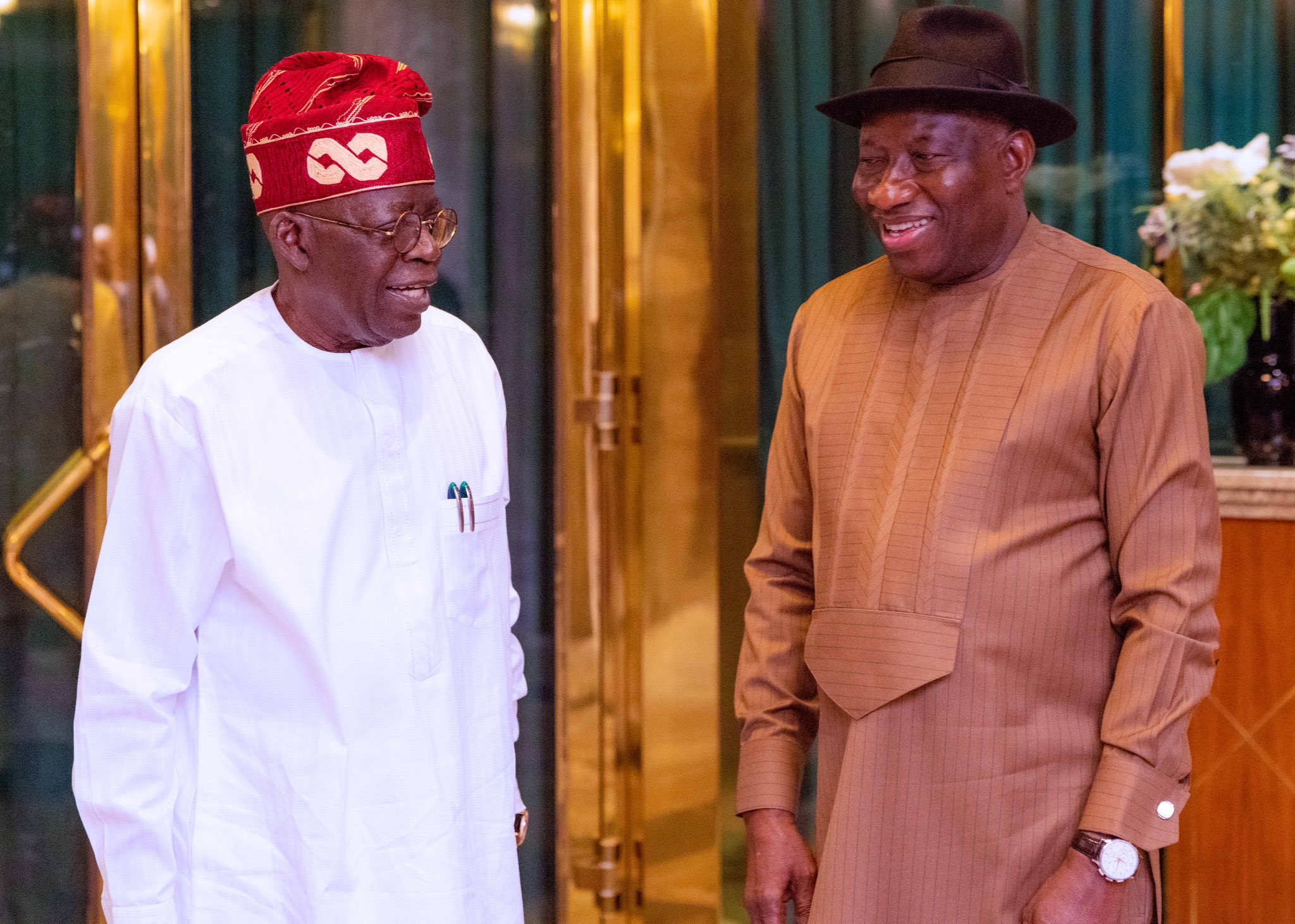 FygcJR3akAIbNY_?format=jpg&name=large Details of President Tinubu’s Meeting with Jonathan Emerge