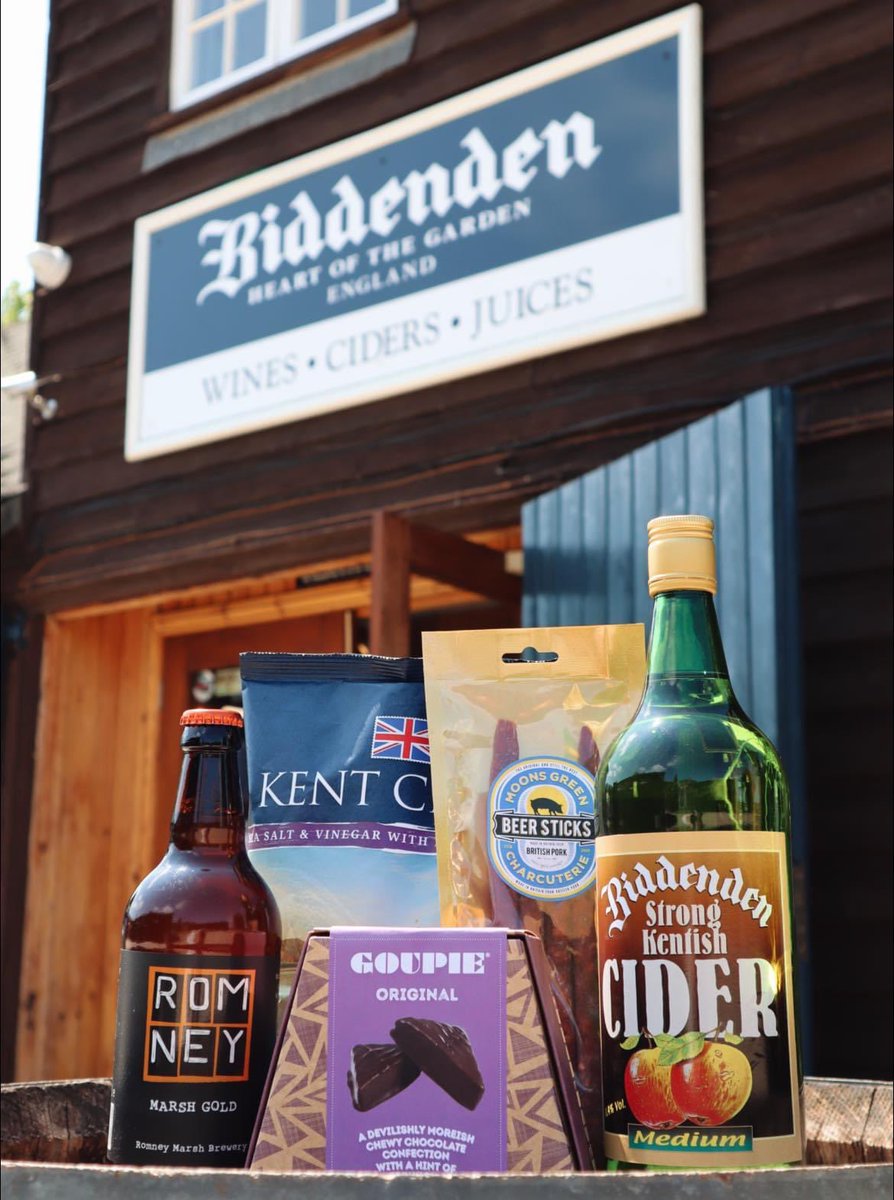 It’s nearly Father’s Day! Pop into our Vineyard Shop this week to browse our range of local products. 

Why not pick up our Boys Hamper, with a 1L bottle of cider, <a href="/KentCrisps/">Kent Crisps</a>, <a href="/goupiegroupies/">Goupie</a> chocolates, @RomneyBeer, and Beer Sticks?

Shop our full range: biddendenvineyards.com