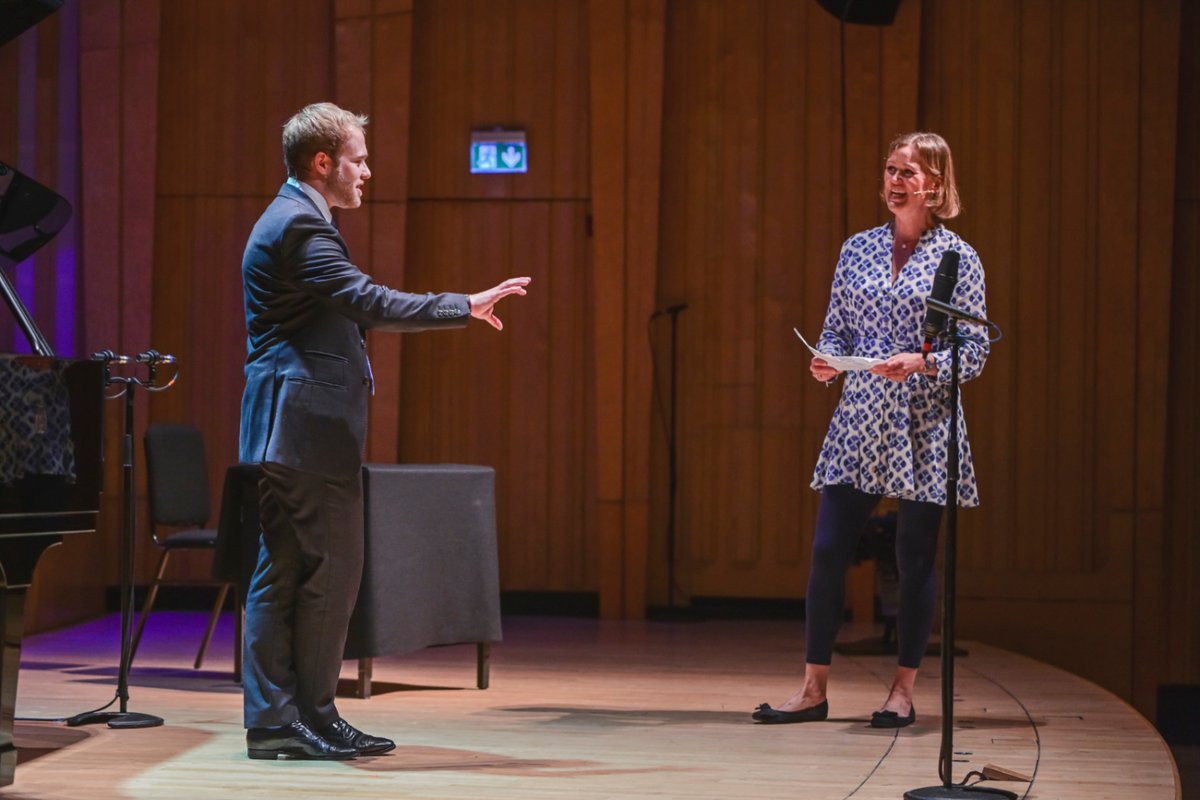 cardiffsinger's tweet photo. Enjoy our latest BBC #CardiffSinger Masterclass now online!

This time, with one of our jury, the wonderful Anna Tilbrook ❤️

https://t.co/4PY0meSkJ4

📸 Photos: Kirsten McTernan https://t.co/LG62N2Ii1V
