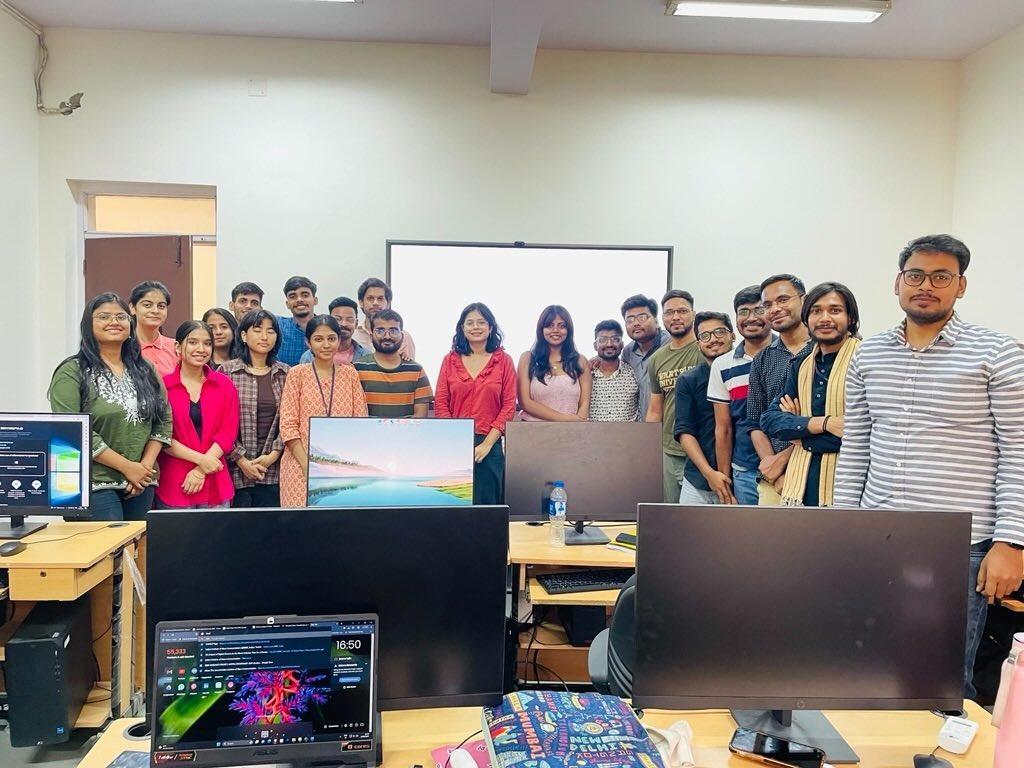 amanmedia_'s tweet image. Learnt New Tool, how to create data based story through #GoogleTrend, #Flourish, #Datawrapper &amp;amp; #Tabula in today&apos;s session.
@data_LEADS @GoogleIndia 

Thanks to @AnubhutiYadava, @anoushkd &amp;amp; @IIMC_India 

#DigitalMedia #IIMC
