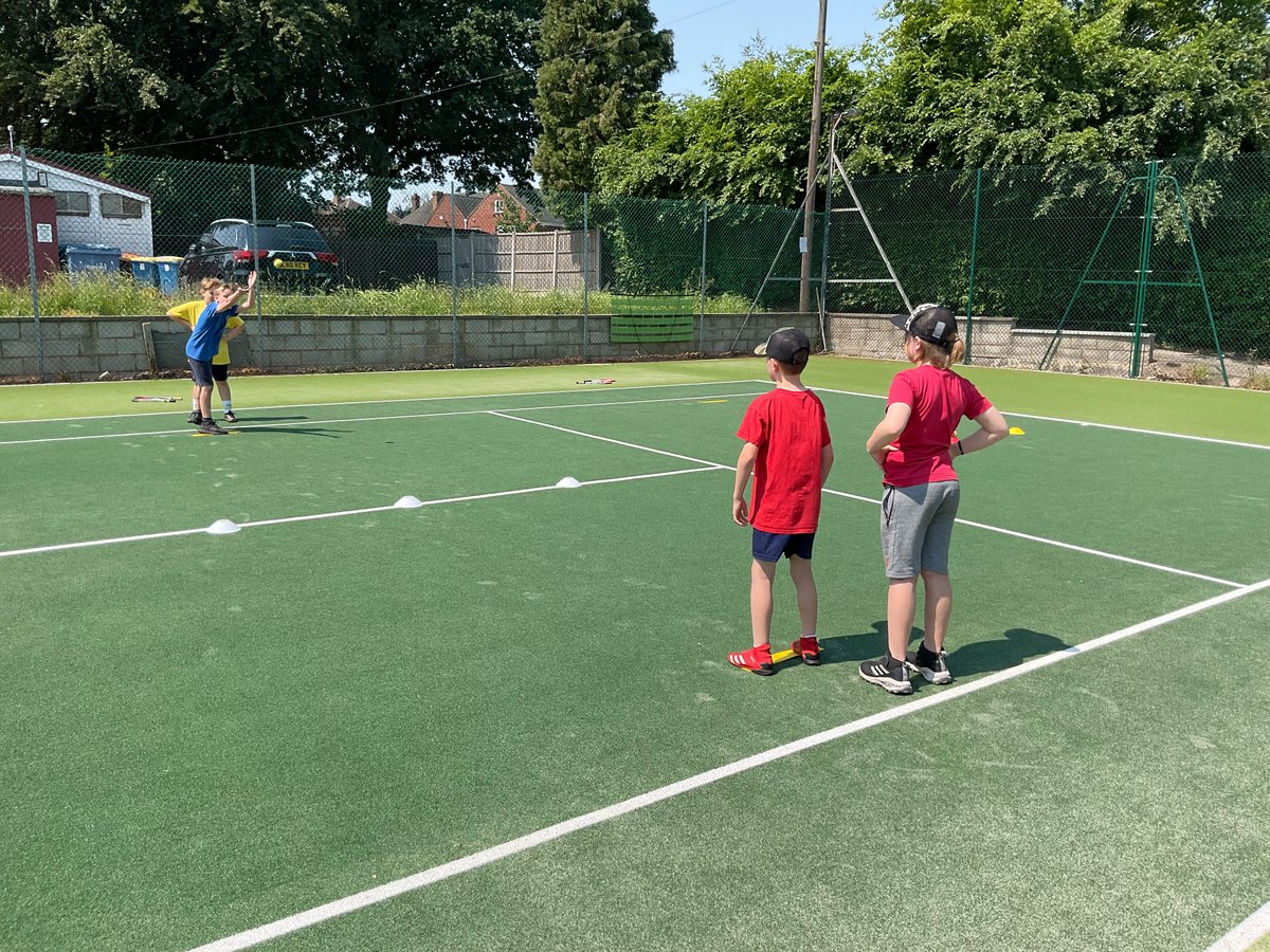 greysbrookeatlp's tweet photo. Thank you @ZoeEdwards_16 for a great session down at the lovely new Shenstone Tennis courts! @the_atlp #tennis #tennisfitness https://t.co/OpTngUVpwC