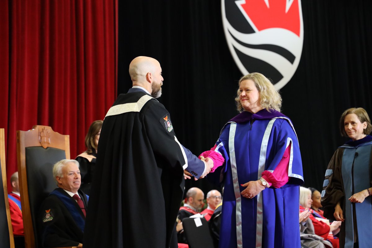 Congratulations to <a href="/JaniceCharette/">Janice Charette</a>, who was awarded a <a href="/Carleton_U/">Carleton University</a> Hon Doc at today's convocation ceremony. She is being recognized for her dedication to the Canadian public service as Clerk of the Privy Council, diplomat, and humanitarian.

convocation.carleton.ca/ceremony/honor…