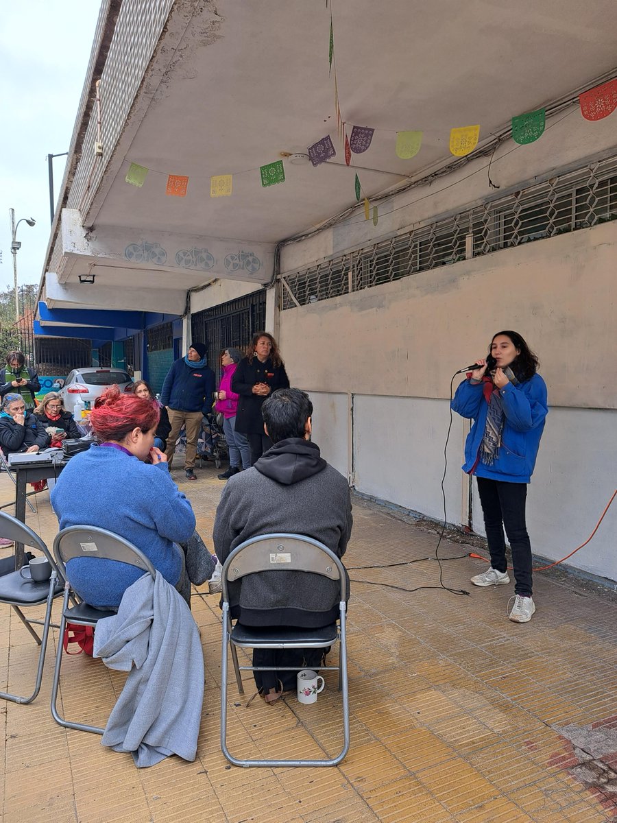 Psicologia_Udp's tweet photo. Estudiantes del Programa Aprendizaje y Ciudadanía UDP participaron en actividad comunitaria de "Co-creación vecinal" en el Barrio República✅

📲Conoce los detalles: https://t.co/g4DtWzo7vY https://t.co/boI8V9xVUt