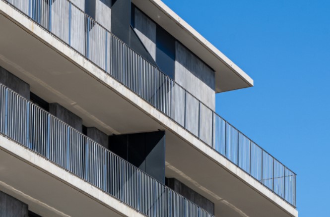 #Accesibilidad
🏢 Según un estudio elaborado por <a href="/MPropietarios/">Grupo Mutua Propietarios</a>, casi el 90% de los edificios de viviendas en #España necesita eliminar #barrerasarquitectónicas.

🔗segurosnews.com/news/mutua-de-…

1/2