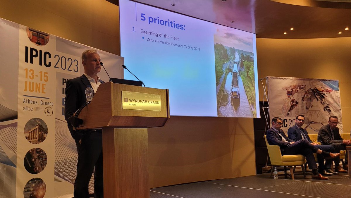 🎤 Nik Delmeire was delighted to share insights on inland waterway transport's ambitious endeavours in relation to the Physical Internet at IPIC 2023