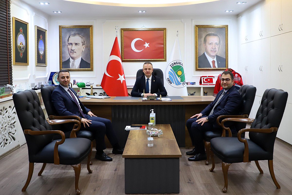 Cumhurbaşkanlığı Bilgi ve Belge Yönetimi Daire Başkanı Sn. Serkan MENTEŞ’e nazik ziyaretleri için teşekkür ediyor, çalışmalarında muvaffakiyetler diliyorum. <a href="/srknmentes/">Serkan Menteş</a>