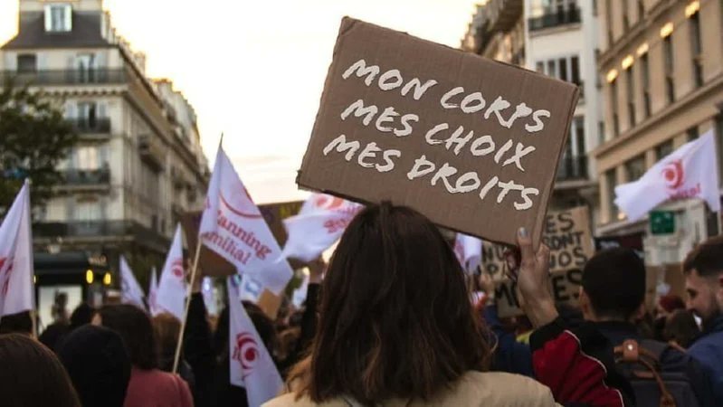 #Misoprostol  fait enfin partie des médicaments essentiels ! C'est une 1ère avancée, la mobilisation a payé ! 💪
Mais continuons car cela ne change pas le besoin de relocalisation de la production des pilules abortives,  pour garantir l'accès à l'#IVG

leparisien.fr/societe/sante/…