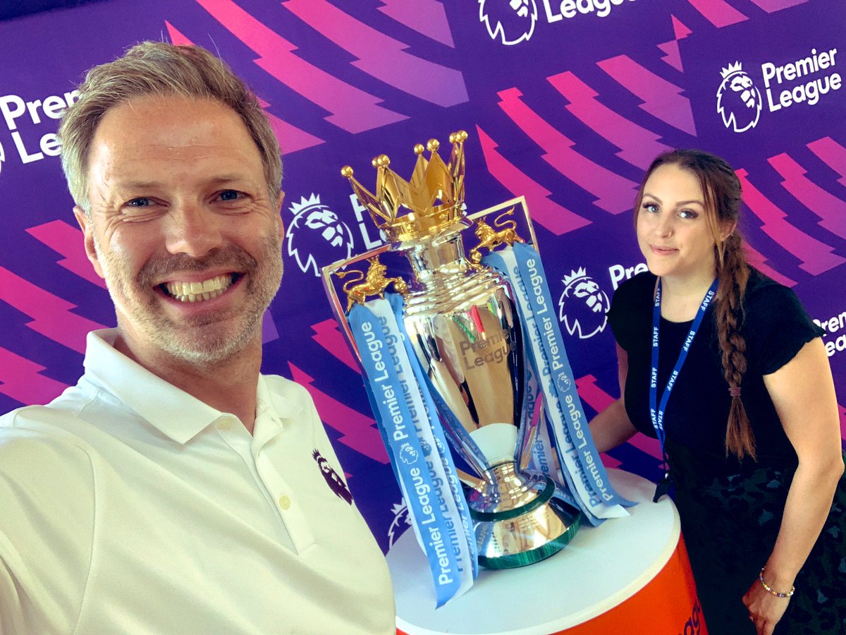 Thanks @MrWithersKS1 and @primaryteachew for welcoming the @premierleague trophy into your schools! 🏆 #PLPrimaryStars @PLCommunities