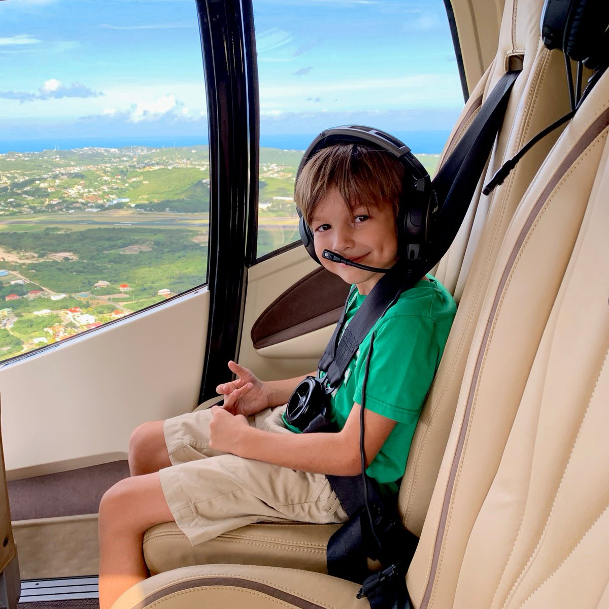 You're never too young to have the time of your life. 🩷
Welcoming aboard passengers of all ages.
__________________________________
#flycalvinair #antiguaislandtour #montserratvolcanotour #privatecharter #helicoptertour #luxurytravel #airbus #ec130 #loveantiguabarbuda #caribbean