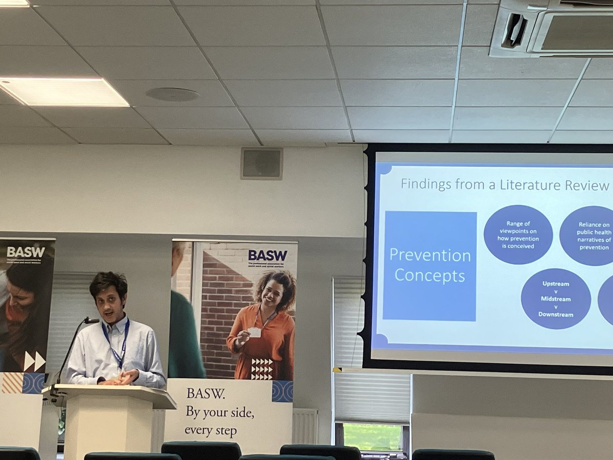 juliamaryross's tweet photo. #BASWConference23 fascinating workshop on Prevention, Complexity and Ageing with Dr Simon Read @EffectivePrac &amp; others  Teadevidencing best use of community resourcing in prevention @BASW_UK https://t.co/nLWwTlZ0GN