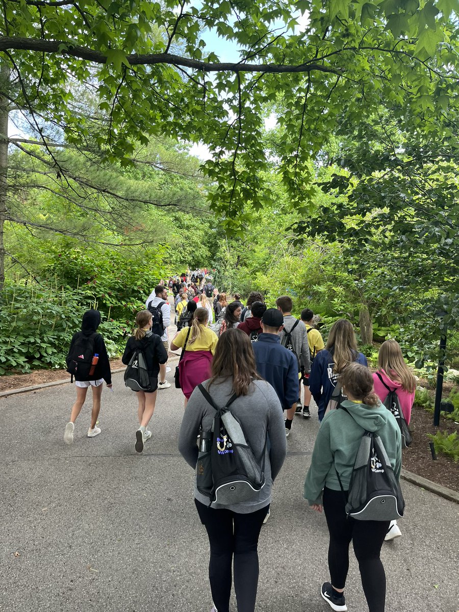 BoilerVetCamp's tweet photo. #JrBVC campers have arrived at the Indianapolis Zoo! https://t.co/lkDidbnzcq