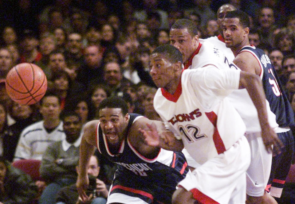 KhalidElAtweet's tweet photo. Your hourly dose of Khalid El-Amin https://t.co/GRL54zENt0