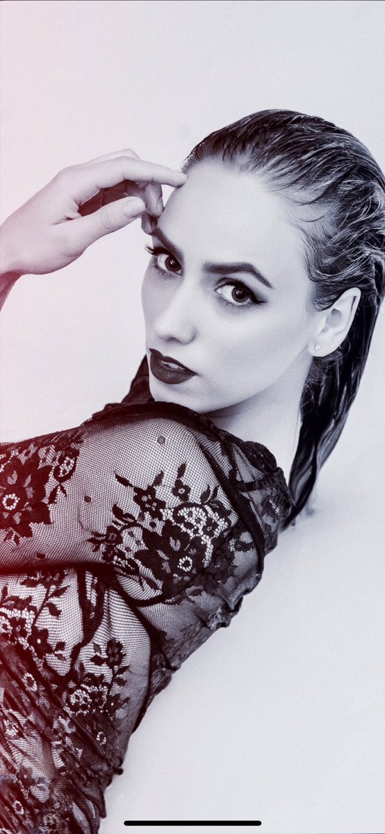 VeronikaDAR tweet media