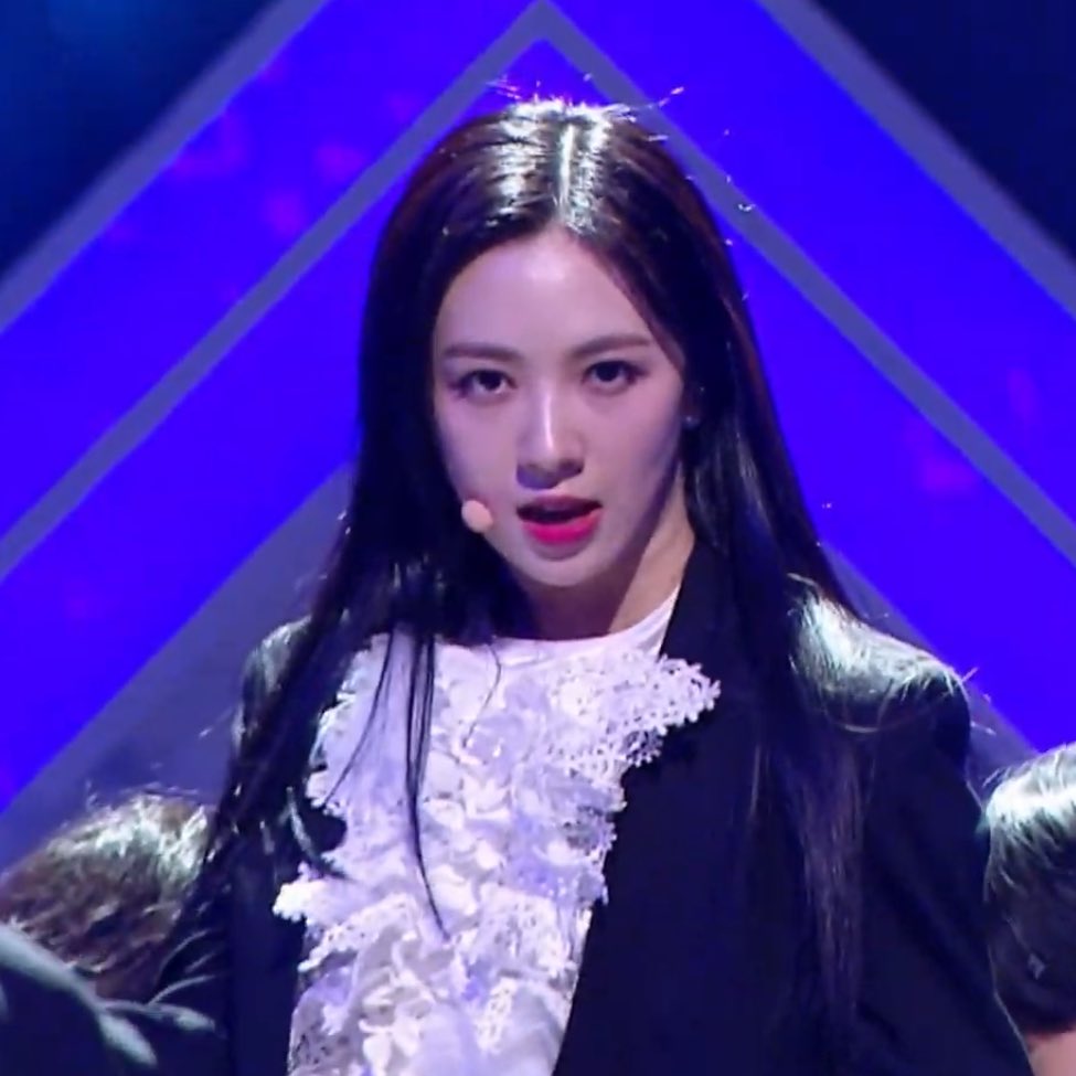 CherryBulletInt's tweet photo. 🍒👑 Queendom Puzzle Ep.1: 
JIWON performed CHUNGHA’s Gotta Go 

Final Score: 
⬆️Upvote: 24 
⬇️: 3 

#CherryBullet #체리블렛 #지원 #JIWON #퀸덤퍼즐 #QUEENDOMPUZZLE @cherrybullet https://t.co/WWyLi37EqI