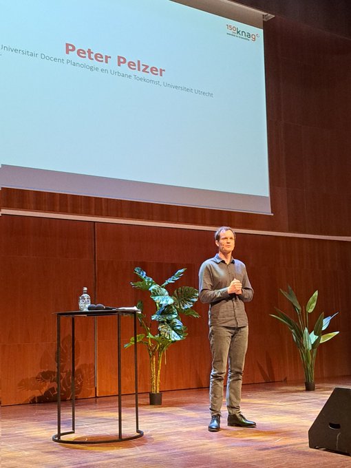 Look back <a href="/knag/">KNAG</a> symposium: on the 9th of June we celebrated the #150years of the Geography and Planning community. Prof. Veronique Schutjens had the honour to open the symposium and Dr. @P_Pelzer spoke on long term thinking in our field of human geography and spatial planning🗺️