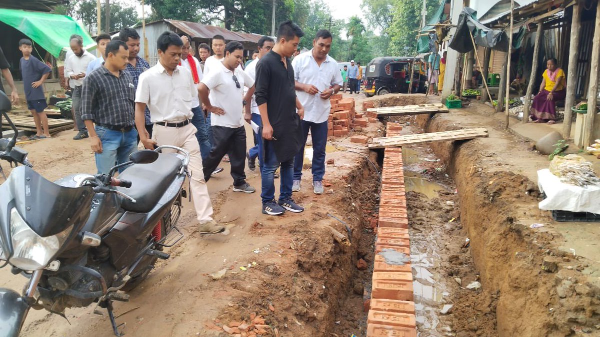 runiel_tiprasa's tweet photo. Visited the PWD office of Sikaribari, Ambassa Dhalai Zone and also visited the ongoing works with the Executive Engineer&amp; Junior Engineers https://t.co/qpSSm5HB9e