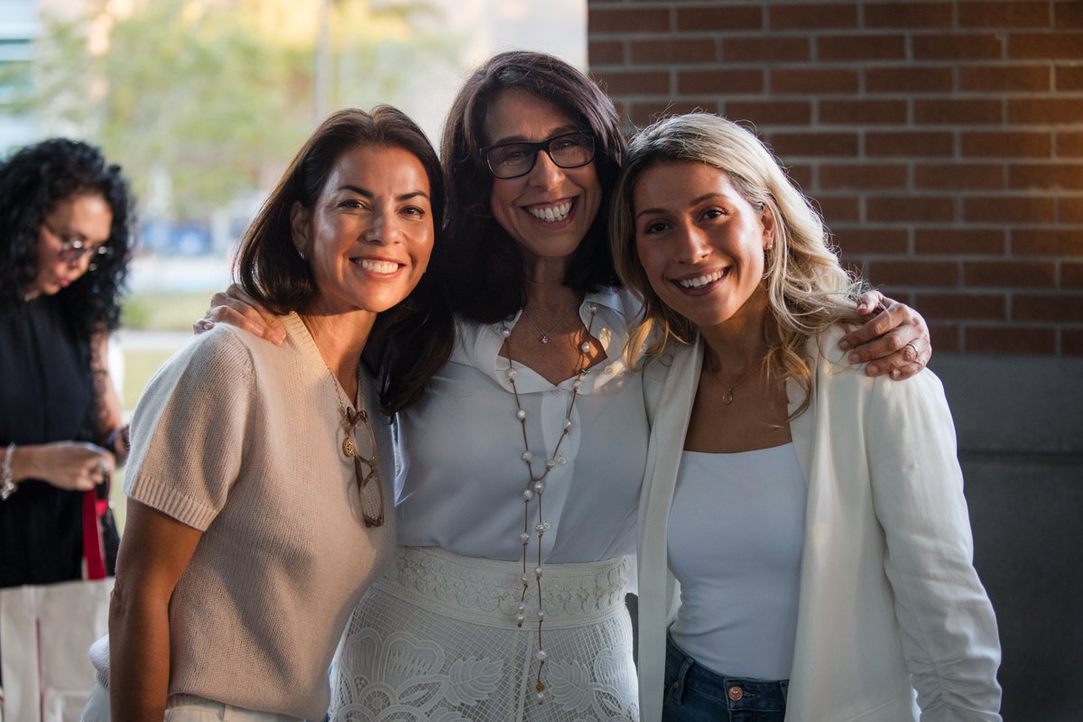 GENERATION_W's tweet photo. Strong connections enrich our lives, providing support, love, and a sense of purpose! ♥️
#generationw #connection https://t.co/qkSX3Y9aOv