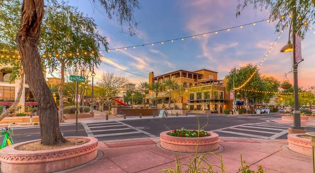 In a NASA-funded study, Soe Win Myint (Dept of Geography &amp; Environmental Studies) seeks ways to mitigate heat generated from urbanization in Phoenix. #txst @txstategeo   
Read more: txst.edu/research/resou…