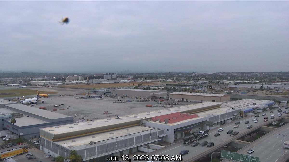 LAXWeatherBot's tweet photo. LAX at 6:53 AM

🌡️ 62.1 F
🌫️ 55.0 F dew point
🌬️ North-northwest at 4 knots
🔭 10 miles visibility
☁️ A few clouds at 900 feet; a few clouds at 1400 feet; overcast at 3500 feet
⏱️ 1017.3 mb air pressure
🟩 20 AQI

#CAwx https://t.co/VXcF1PTGOY