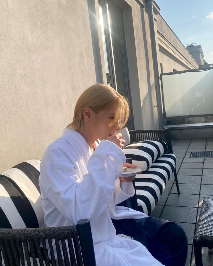 [230613] #tenlee_1001 Instagram Update 

🔗 instagram.com/p/Ctbtb7by_Rj/…
Make sure to like, comment, share, and save the post! 🖤

#TENLEEatYSLBerlin