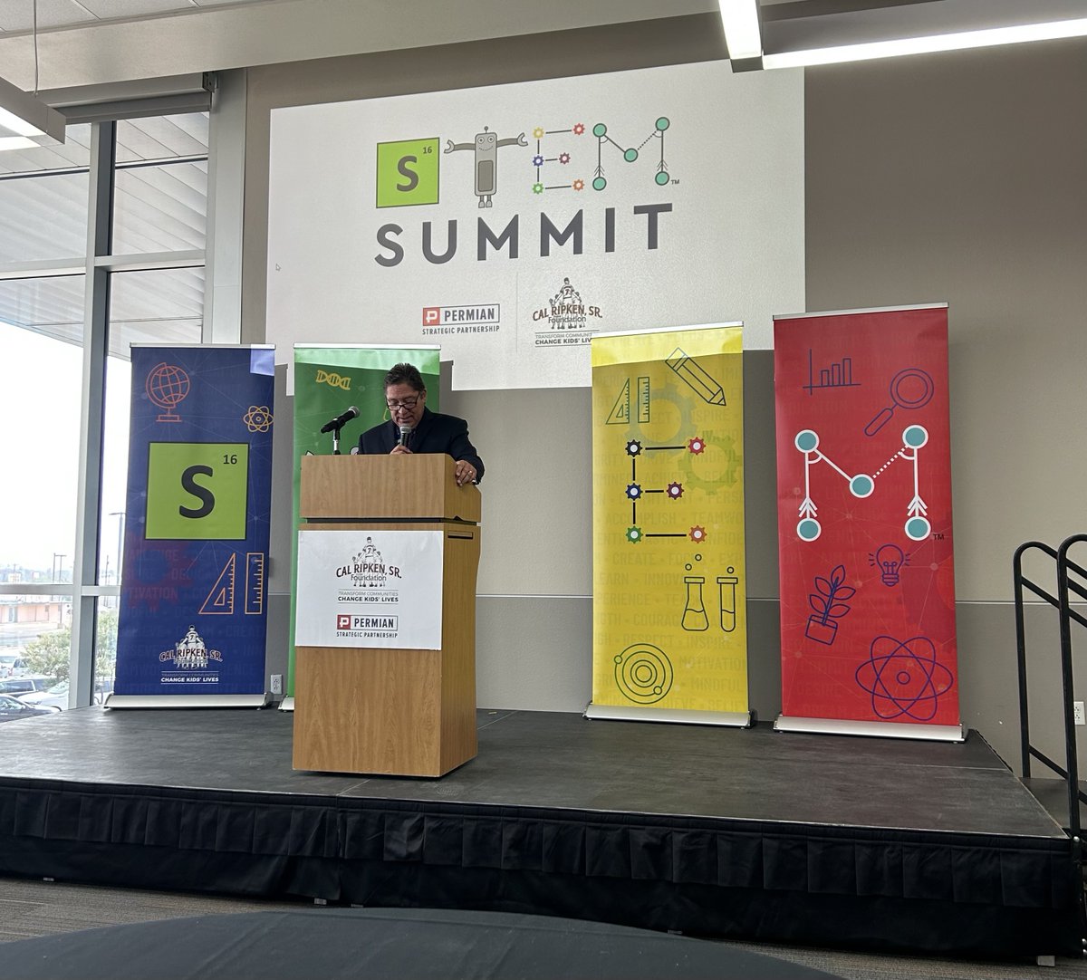 ECISD_EarlyEd's tweet image. Excited to engage in the inaugural STEM summit!! Thank you Permian Strategic Partnership (PSP) for investing in our community!!
50 STEM centers and counting!!🌟🥳
@drliliananez