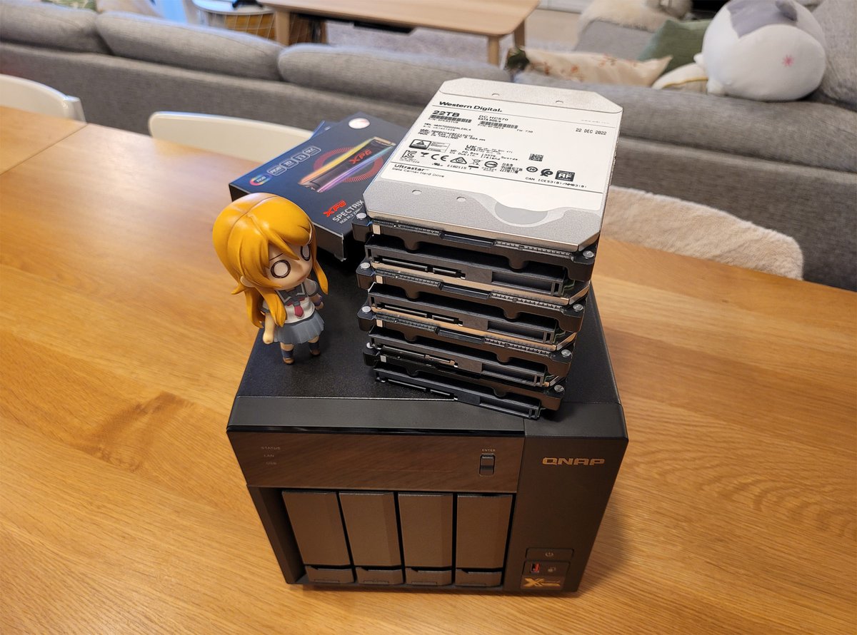 Kirinodere's tweet photo. Just purchased room for 92 TB of hentai!!!! 

also how is this data teleporter literally faster than my gaming pc https://t.co/1BUBPS9sYk