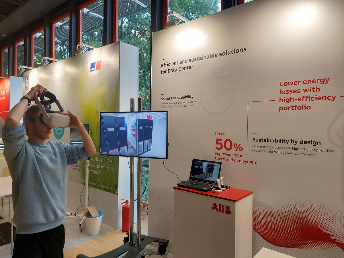 SideEffectsAG's tweet photo. @ABBgroupnews präsentiert stolz ihre revolutionären 3D-Zwillinge, entwickelt mit vStage von Side Effects. Mit bahnbrechender #VR-Technologie bieten wir ein unvergleichliches Erlebnis, das selbst auf der Londoner Data Centre World begeistert hat.🥽🚀
#digitaltwin #datacentreworld https://t.co/HDtafLuCQF