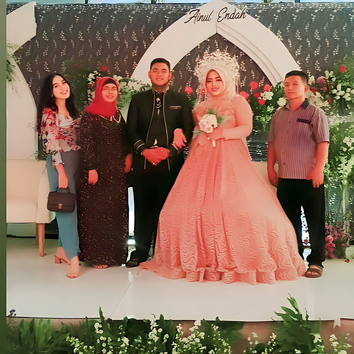 DeviAnitap's tweet photo. versi filter Instagram 😉 https://t.co/slxkF0Slsj