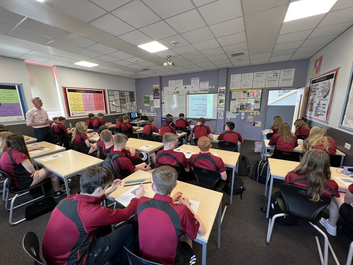 Fantastic turnout to the An Inspector Calls revision session for our Year 10s, ahead of their Mock Exams… two full rooms!