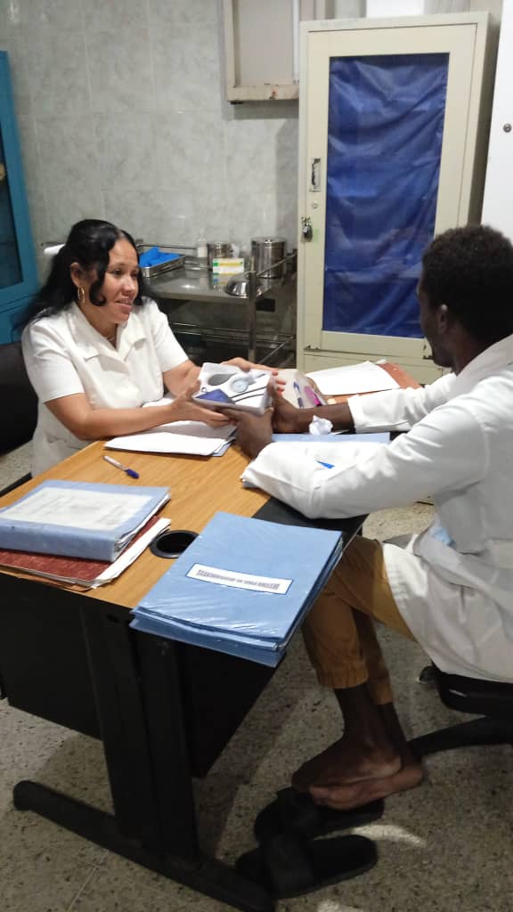#DefendiendoCuba #CubaPorLaVida #CubaCoopera #60AñosSalvandoVidas <a href="/cubacooperaven/">Brigada Médica Cubana en Venezuela</a> <a href="/MinSaludVE/">MPPSalud</a> <a href="/MagaGutierrezV/">Magaly Gutiérrez Viña</a> <a href="/MINSAPCuba/">Ministerio de Salud Pública de Cuba</a>
<a href="/CatHDAmaya/">CAT Hernando Dionisio Amaya</a> <a href="/CDIRaulMaza/">CDI Dr. Raúl Maza Mérida</a> <a href="/cubacooperaVE_D/">Misión Médica Cubana Delta Amacuro</a> <a href="/SCasacoima/">CDI S. Bolívar (Casacoima)</a>
