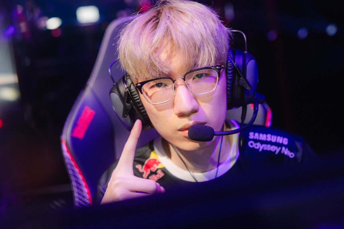 The Esports Writer tweet media