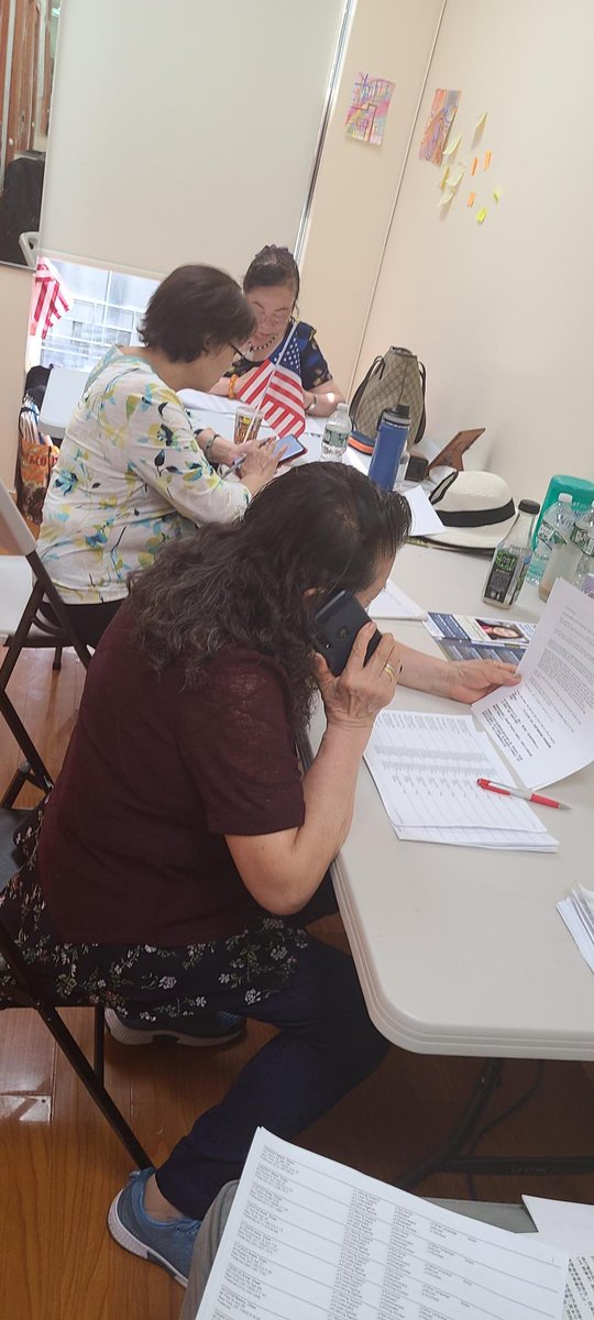 susanleenyc's tweet photo. What an amazing group of volunteer phone bankers! Thank you so much for your efforts and support! To @73papasmurfs thank you for leading the charge.
14 days to Primary Day! 4 days to Early Voting! #makeitcount vote for #susanlee
To volunteer go to:
https://t.co/BpOnGj6LT0 https://t.co/elHua9HCRr