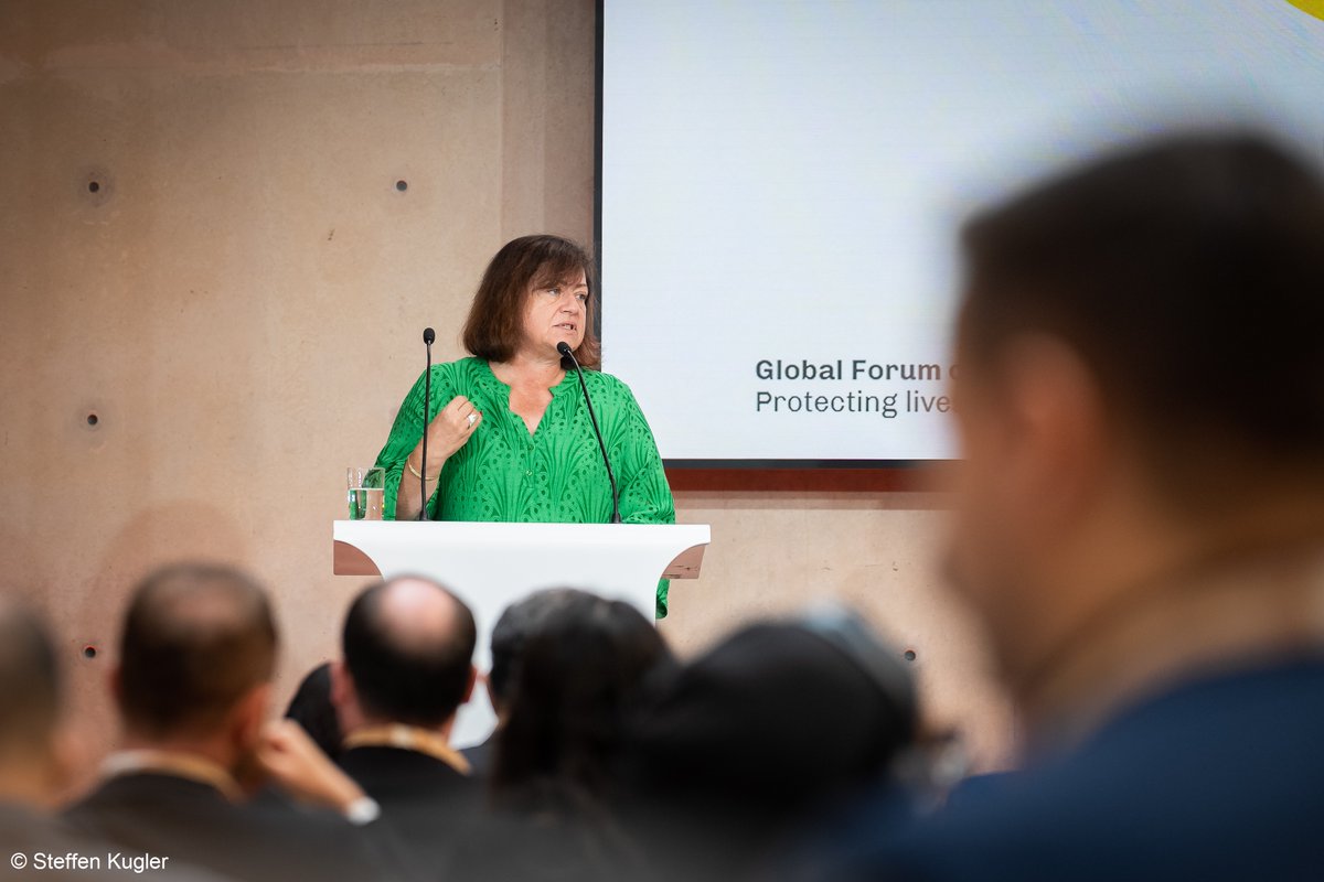 BMZ_Bund's tweet photo. Towards #SocialProtection for all in the face of multiple crises: @BaerbelKofler and @MamtaMurthi opened today the Global Forum on Adaptive Social Protection in Berlin. #GlobalForumASP

For more information &amp; how to join tomorrow's sessions: https://t.co/5Ny1iLWXbw https://t.co/j9AsAcuavY