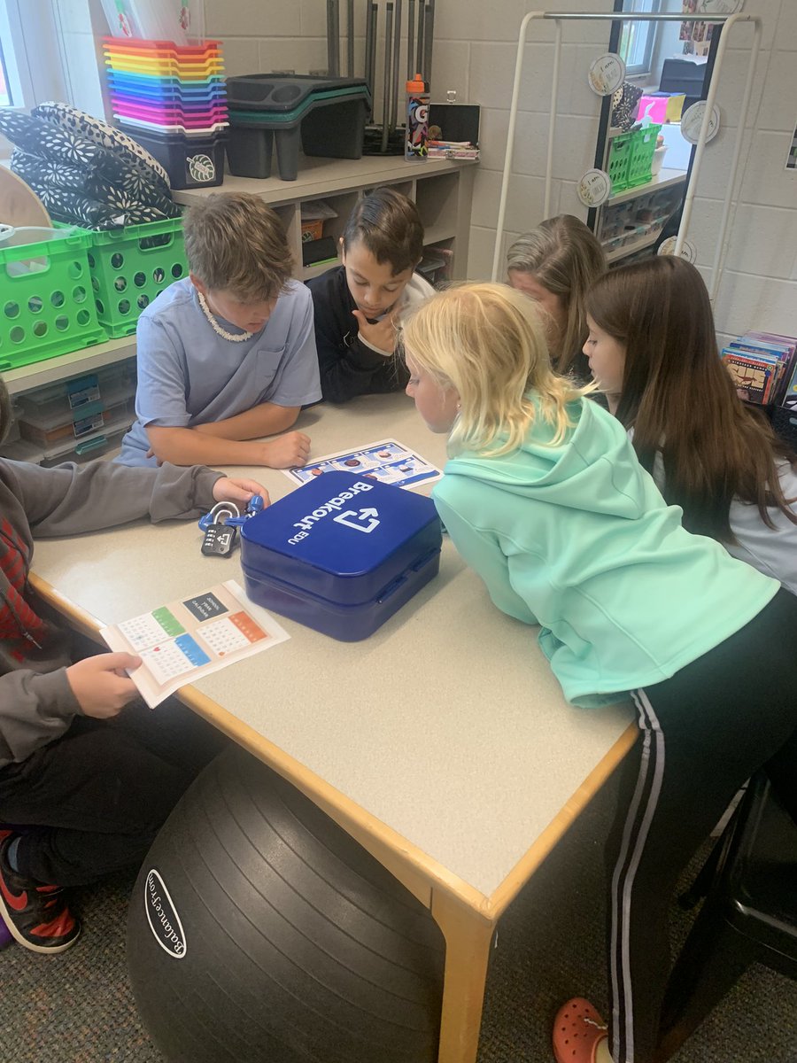 missmacsecond's tweet image. We had so much fun with our last breakout box of the year! Thanks Mrs. Testani for joining us.