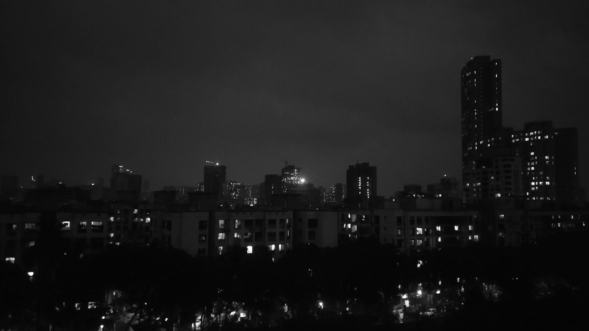 A view from the #home. #mobileclick 
.
.
.
#blackandwhitephotography 
#mobilephotographer #mumbai