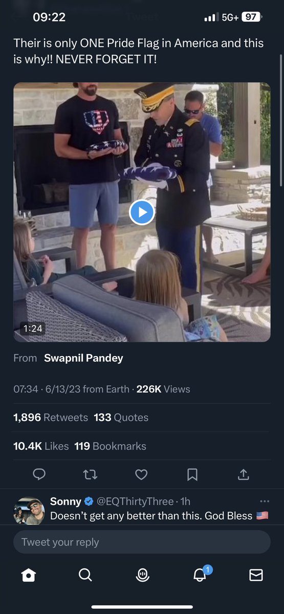 Soggychalupa's tweet photo. So am I missing something or is one actually honor and the other is a damn joke. https://t.co/frDVrUYmGR