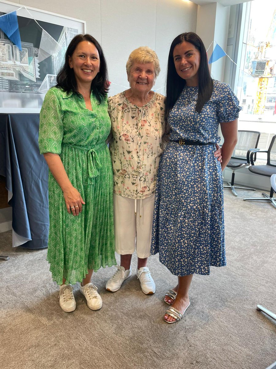 linkagesonali's tweet photo. Thank you @goodwinlaw for making us so welcome for the afternoon tea. It was lovely meeting the staff and we enjoyed the food! @StHildasEast @TowerHamletsNow #afternoontea #linkageplus #olderpeople #community https://t.co/beWcLmXd4N