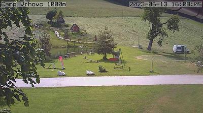 _weather_bot_'s tweet photo. Davca, Slovenia, 4:33PM: Overcast Clouds, Temp 64°F/18°C, Humidity 67%, Wind 3mph/5kmh ESE, Cloud Cover 98% https://t.co/eKBuORq6vQ https://t.co/cfrtkWLrVz