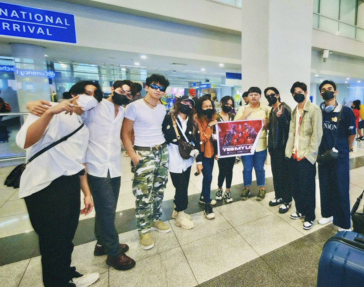 143ofc's tweet photo. [ 📸 143 SNAPS ] 
— Love is in the air 💨, literally!

Congratulations on your first worldwide stage! 🥳 143 will always be here for you when you depart and when you come back home. To more international shows! ✈️❤️‍🔥

Love at First Flight
#143YesMyLove @143yesmylove
#SPECTACLE2023 https://t.co/x2SsXlBiFo