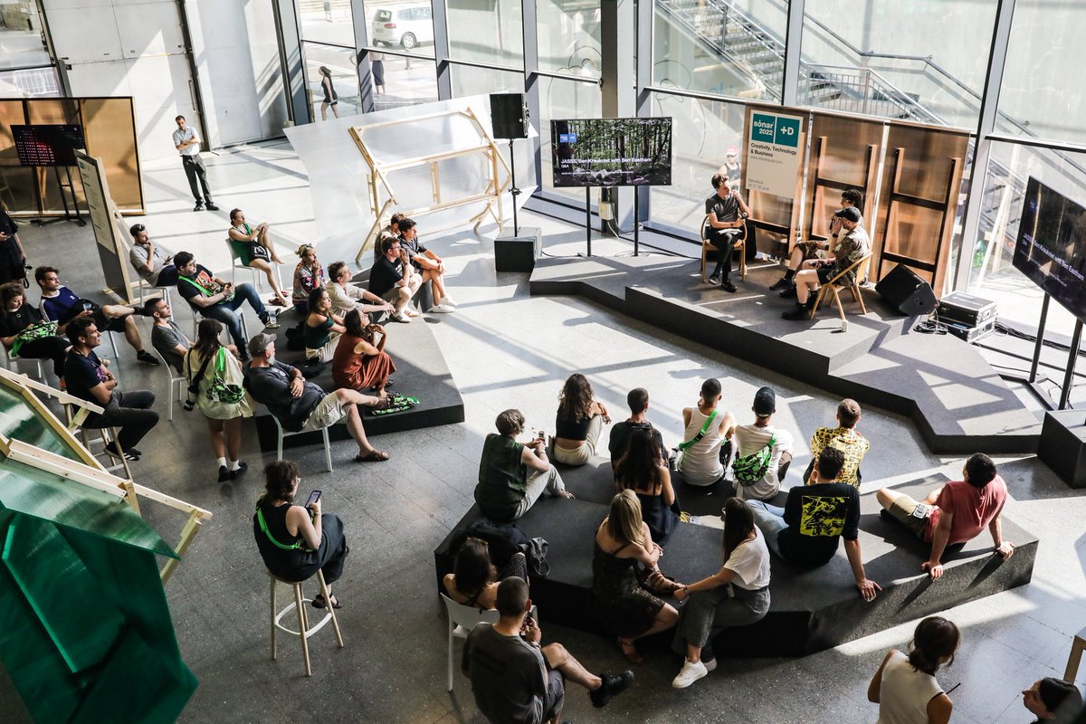 IRSantPau's tweet photo. 🎙Aquest dijous, @SonarFestival dona veu a l’#IIBSantPau. 

🎼 Hi serem presentant el nostre projecte de #recerca sobre els efectes de la #musicoteràpia per als pacients oncohematològics ingressats a l’@HospitalSantPau. 

La música pot millorar la salut? 👉https://t.co/ZbNGwUY6iz https://t.co/aXWeJmuB0g