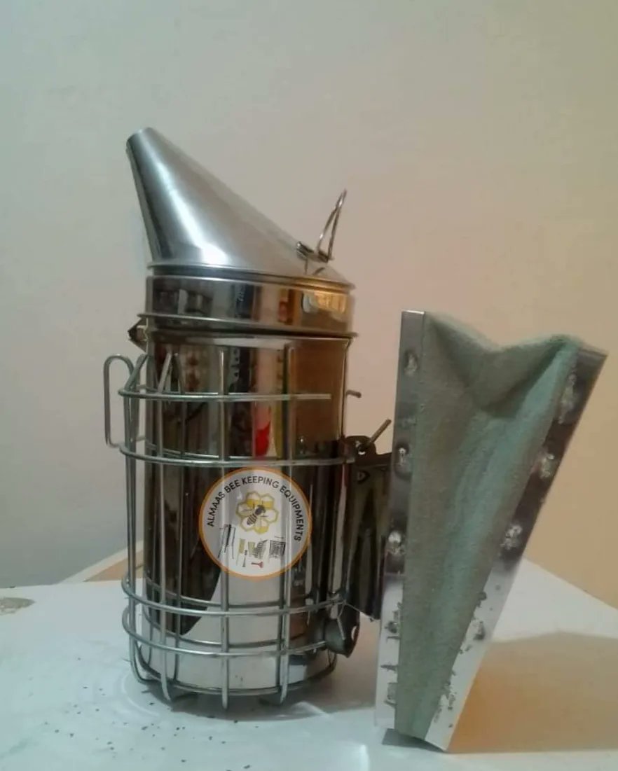 AlmaasFarm's tweet image. Bee Smoker 
A must-have tool for beekeepers to calm bees during hive inspections! 🐝🔥
Get yours today
💬📲Whatsapp/calls :+254799951862
 #BeekeepingEssentials
#beesmoker 
#beekeepingkenya 
#kenyabeekeepeers